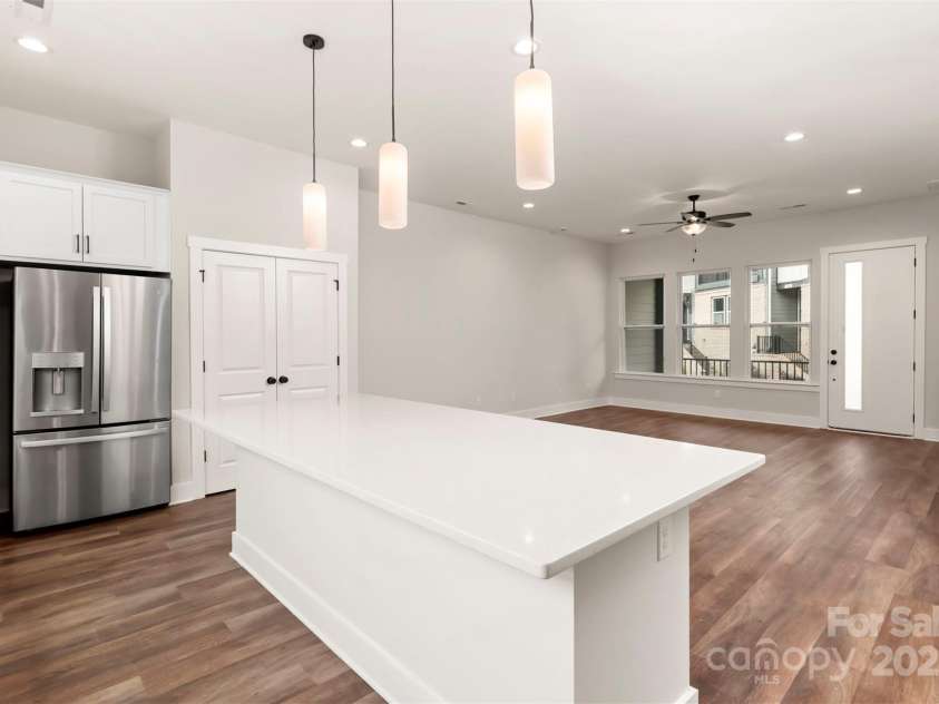 437 Nathaniel Way, Charlotte, NC 28213.  MLS# CAR4183054, YatesRealty ID 3376. Kitchen/Dining/Living