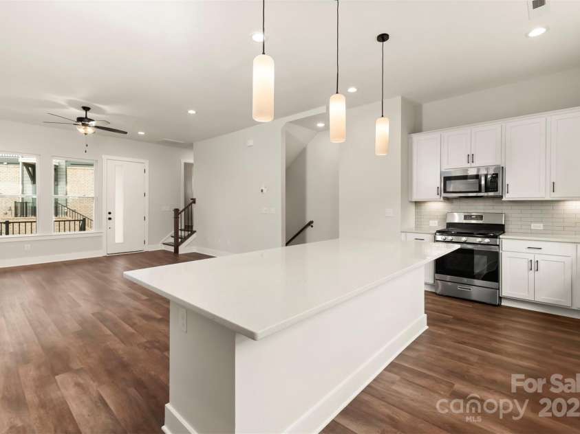 437 Nathaniel Way, Charlotte, NC 28213.  MLS# CAR4183054, YatesRealty ID 3376. Kitchen/Dining/Living