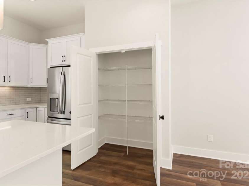 437 Nathaniel Way, Charlotte, NC 28213.  MLS# CAR4183054, YatesRealty ID 3376. Pantry