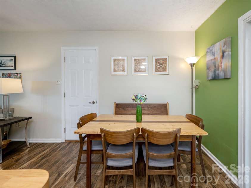 14 Fox Run Place, Fairview, NC 28730.  MLS# CAR4395541, YatesRealty ID 33760. 