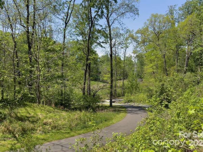 6500 Clavell Lane, Charlotte, NC 28210.  MLS# CAR4289455, YatesRealty ID 33760. Path to Greenway