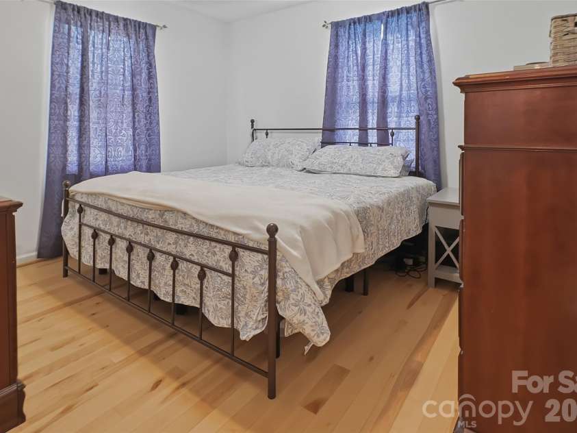 115 Arc Street, Bessemer City, NC 28016.  MLS# CAR4398207, YatesRealty ID 33761. 