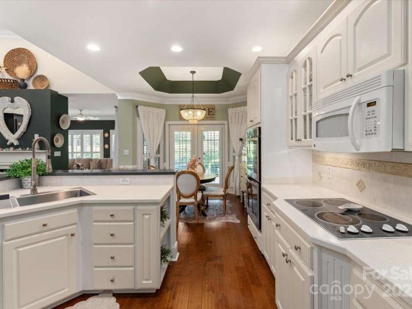 3003 Wedge Court, Matthews, NC 28104.  MLS# CAR4275141, YatesRealty ID 33762. 