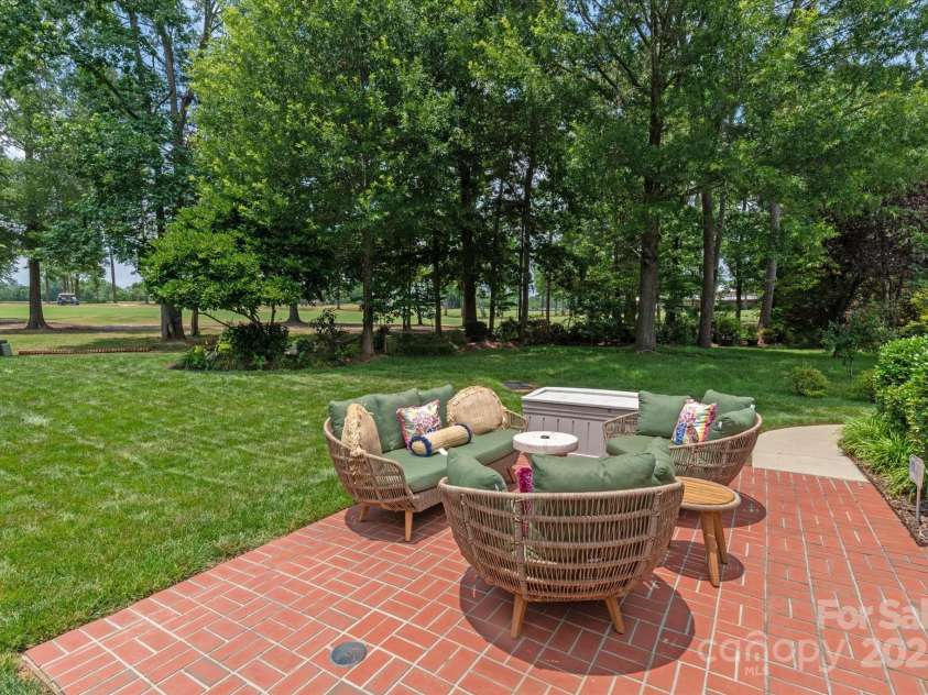 3003 Wedge Court, Matthews, NC 28104.  MLS# CAR4275141, YatesRealty ID 33762. 