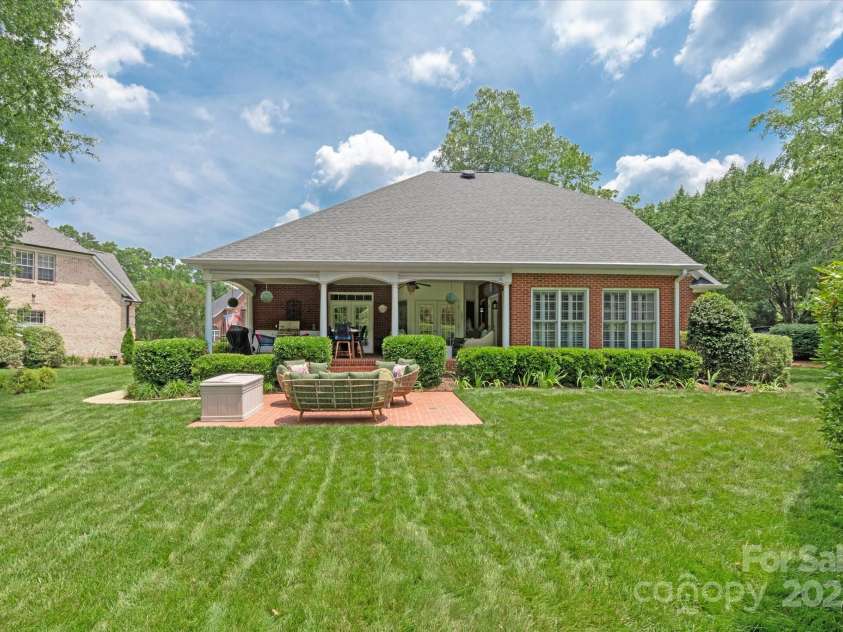 3003 Wedge Court, Matthews, NC 28104.  MLS# CAR4275141, YatesRealty ID 33762. 