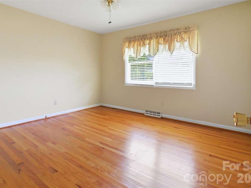 477 Costner School Road, Bessemer City, NC 28016.  MLS# CAR4398215, YatesRealty ID 33762. 