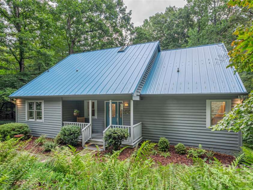 11 Claremont Drive, Flat Rock, NC 28731.  MLS# CAR4289127, YatesRealty ID 33763. 11 Claremont
