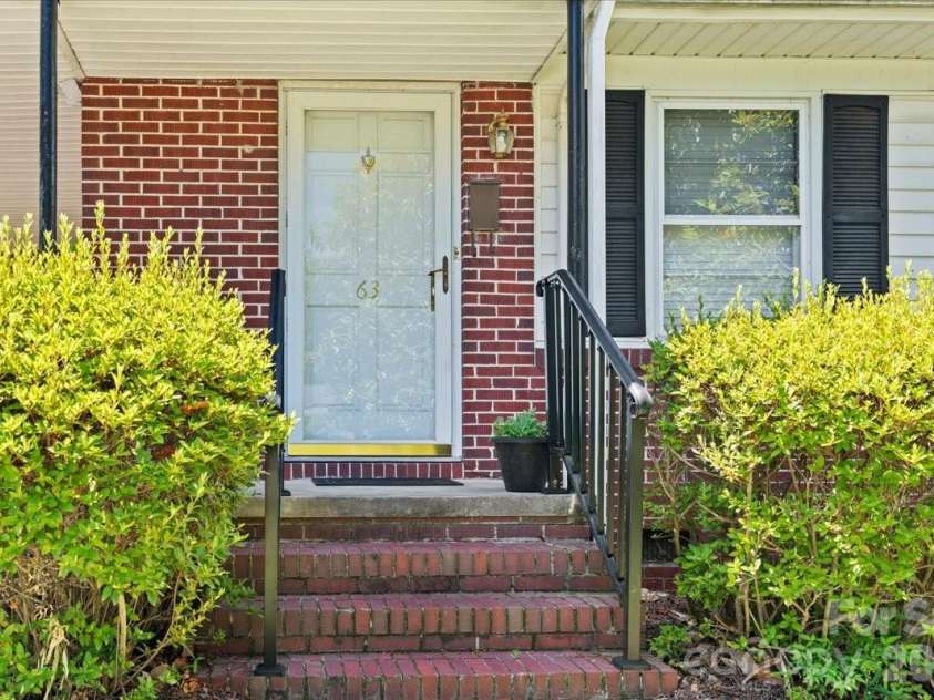 63 Lynn Avenue, Cheraw, SC 29520.  MLS# CAR4398492, YatesRealty ID 33763. 