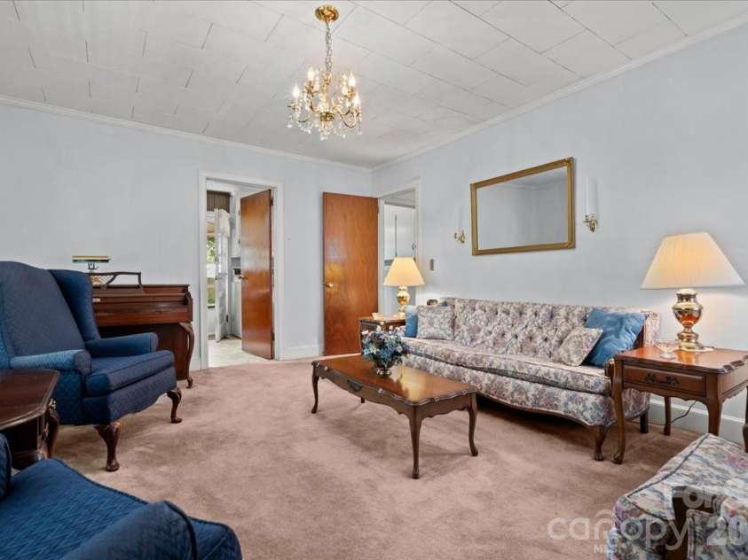 63 Lynn Avenue, Cheraw, SC 29520.  MLS# CAR4398492, YatesRealty ID 33763. 