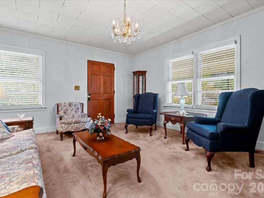 63 Lynn Avenue, Cheraw, SC 29520.  MLS# CAR4398492, YatesRealty ID 33763. 
