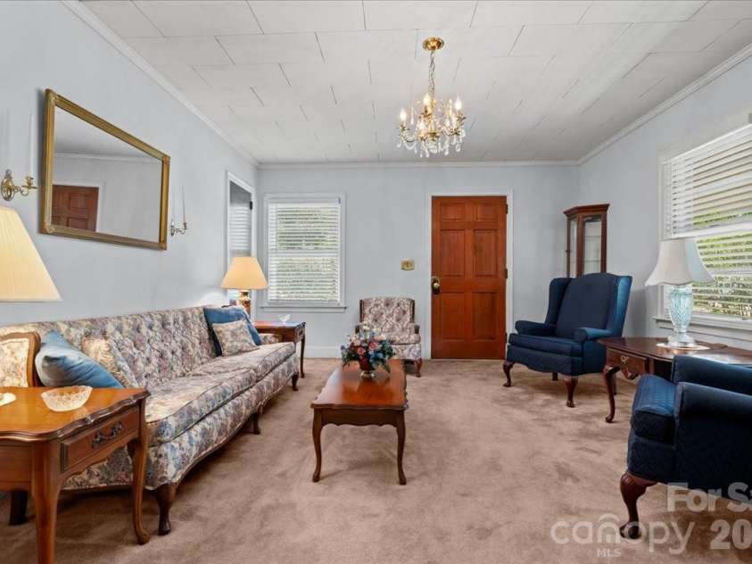 63 Lynn Avenue, Cheraw, SC 29520.  MLS# CAR4398492, YatesRealty ID 33763. 