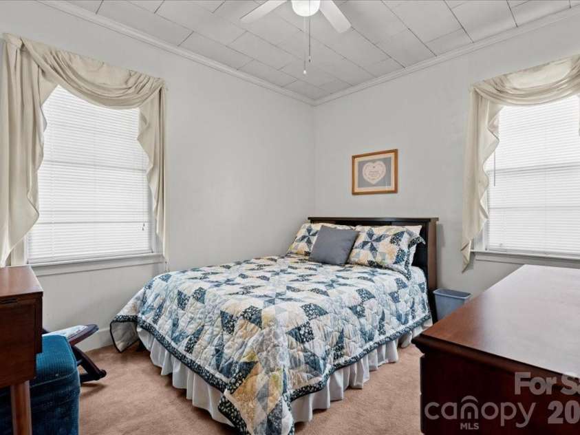 63 Lynn Avenue, Cheraw, SC 29520.  MLS# CAR4398492, YatesRealty ID 33763. 