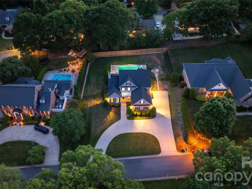 1019 10th Street Lane, Hickory, NC 28601.  MLS# CAR4380969, YatesRealty ID 33764. 