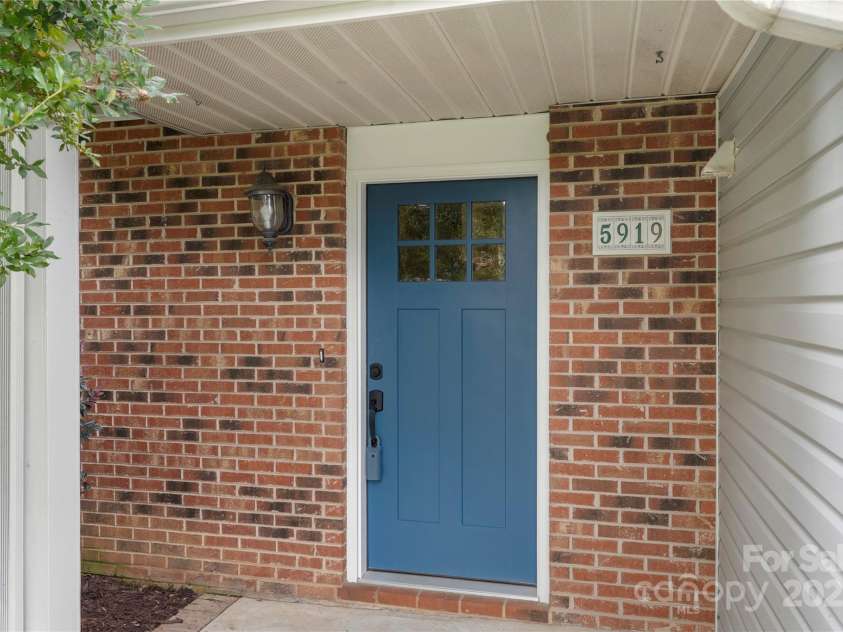 5919 Carpenter Drive, Charlotte, NC 28226.  MLS# CAR4294073, YatesRealty ID 33764. 