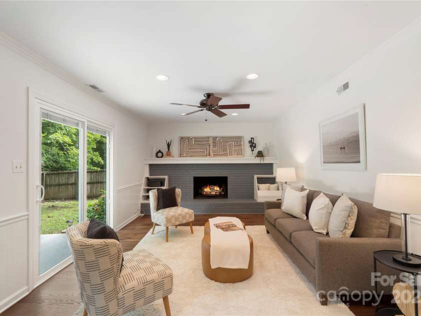 5919 Carpenter Drive, Charlotte, NC 28226.  MLS# CAR4294073, YatesRealty ID 33764. 