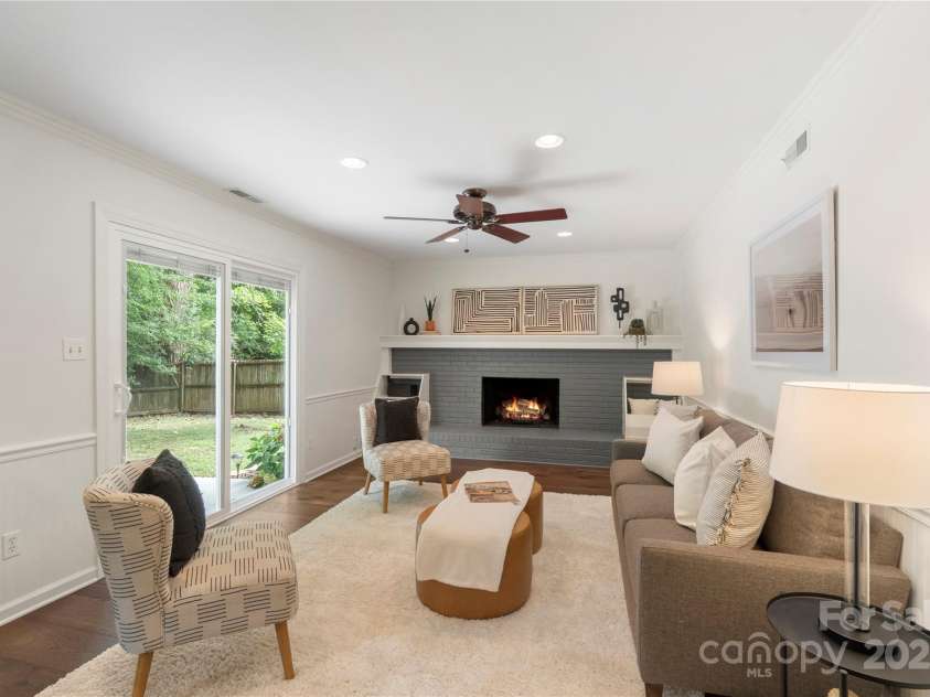 5919 Carpenter Drive, Charlotte, NC 28226.  MLS# CAR4294073, YatesRealty ID 33764. 