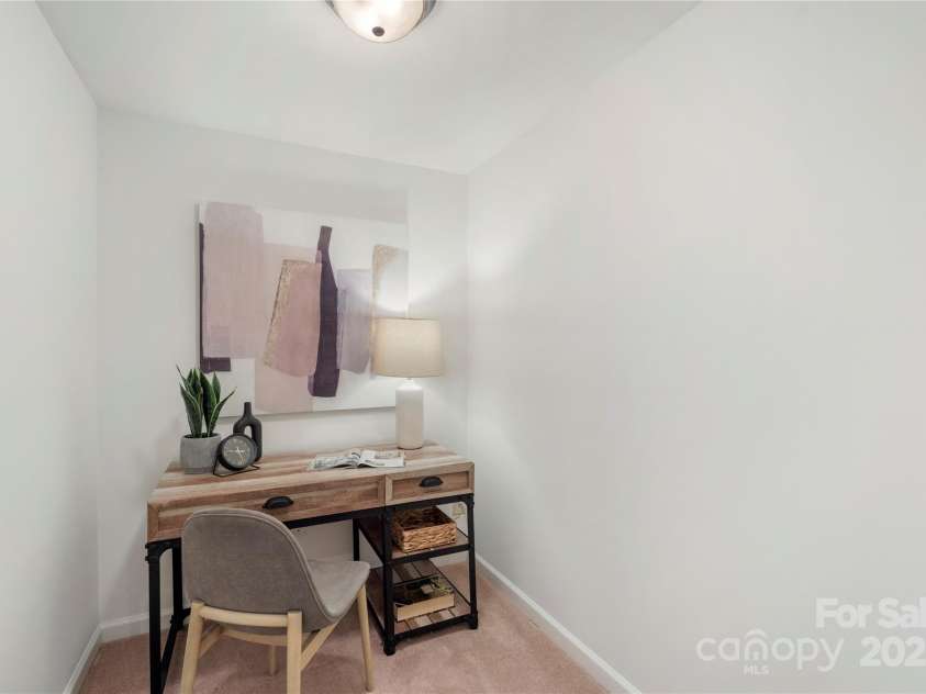 5919 Carpenter Drive, Charlotte, NC 28226.  MLS# CAR4294073, YatesRealty ID 33764. 