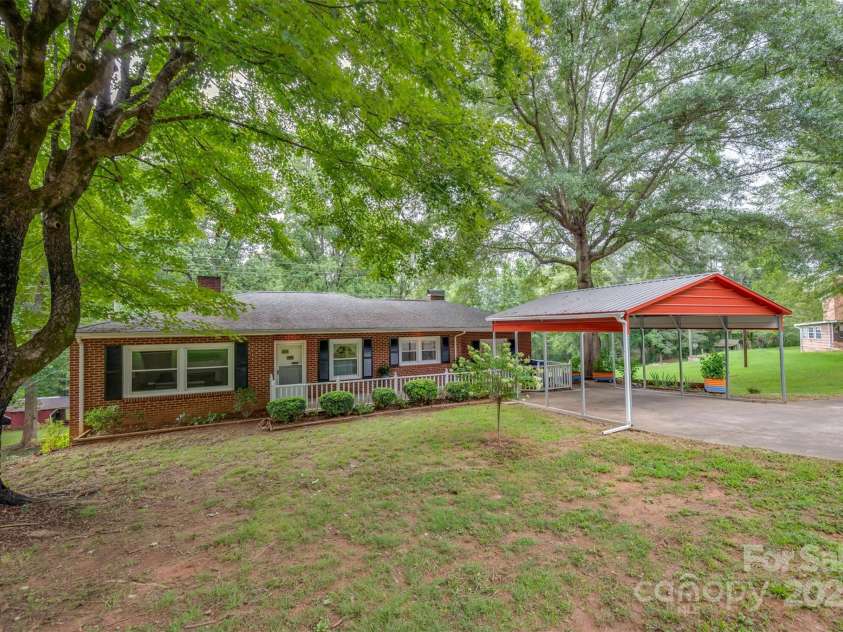 2031 US 64 Highway, Rutherfordton, NC 28139.  MLS# CAR4294928, YatesRealty ID 33765. 