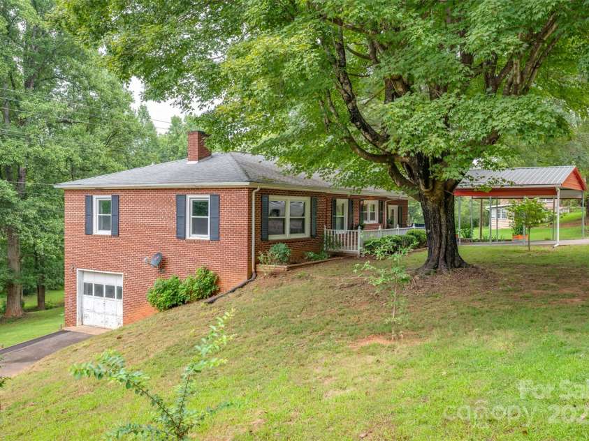 2031 US 64 Highway, Rutherfordton, NC 28139.  MLS# CAR4294928, YatesRealty ID 33765. 