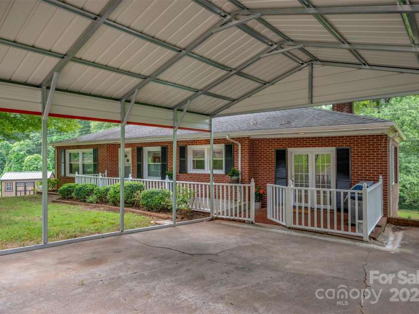 2031 US 64 Highway, Rutherfordton, NC 28139.  MLS# CAR4294928, YatesRealty ID 33765. 