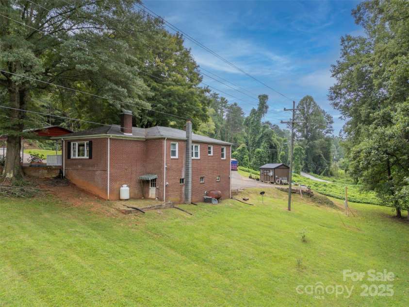 2031 US 64 Highway, Rutherfordton, NC 28139.  MLS# CAR4294928, YatesRealty ID 33765. 