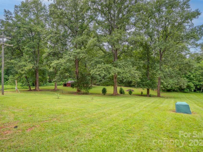 2031 US 64 Highway, Rutherfordton, NC 28139.  MLS# CAR4294928, YatesRealty ID 33765. 