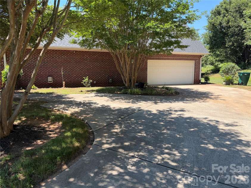 892 Trial Place, Newton, NC 28658.  MLS# CAR4393146, YatesRealty ID 33765. 