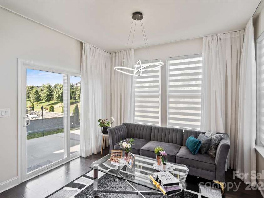 535 Red Wolf Lane, Lake Wylie, SC 29710.  MLS# CAR4195227, YatesRealty ID 33766. 