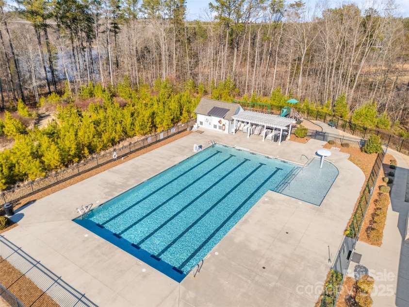 535 Red Wolf Lane, Lake Wylie, SC 29710.  MLS# CAR4195227, YatesRealty ID 33766. 