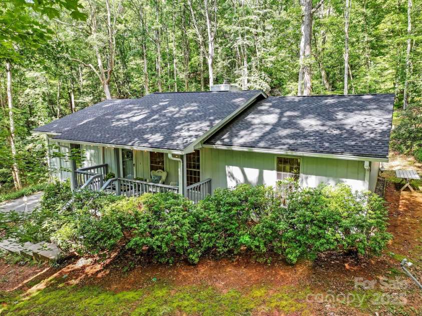 59 Lakeland Drive, Pisgah Forest, NC 28768.  MLS# CAR4274439, YatesRealty ID 33767. Mountain home