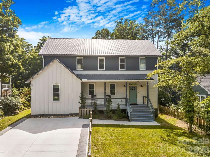 192 Virginia Avenue, Asheville, NC 28806.  MLS# CAR4358416, YatesRealty ID 33768. 