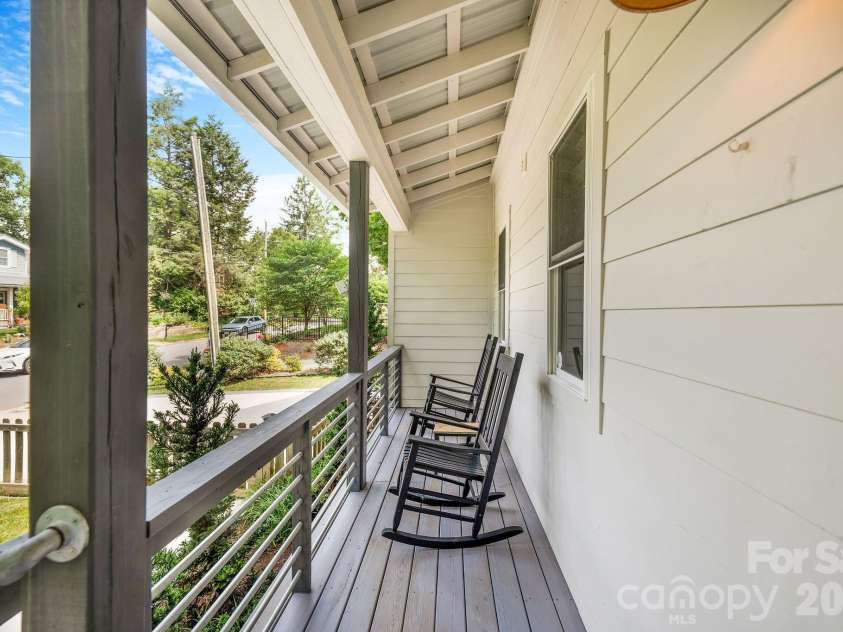 192 Virginia Avenue, Asheville, NC 28806.  MLS# CAR4358416, YatesRealty ID 33768. 