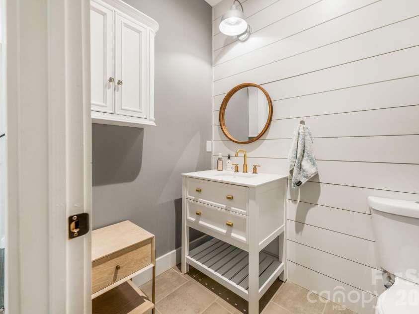 192 Virginia Avenue, Asheville, NC 28806.  MLS# CAR4358416, YatesRealty ID 33768. 