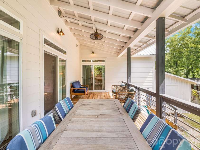 192 Virginia Avenue, Asheville, NC 28806.  MLS# CAR4358416, YatesRealty ID 33768. 