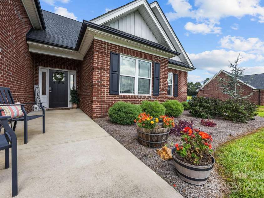 2647 Puetts Chapel Road, Bessemer City, NC 28016.  MLS# CAR4293925, YatesRealty ID 33768. 