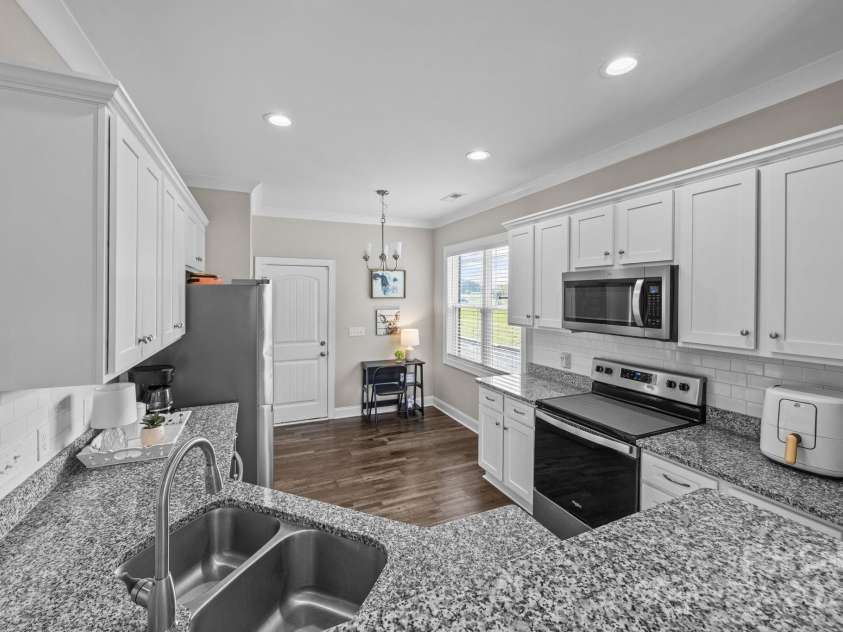 2647 Puetts Chapel Road, Bessemer City, NC 28016.  MLS# CAR4293925, YatesRealty ID 33768. 