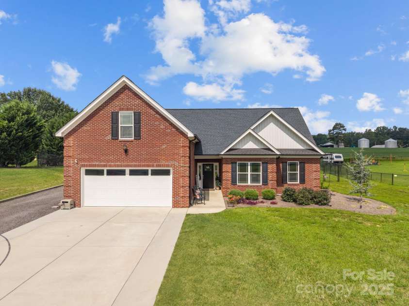 2647 Puetts Chapel Road, Bessemer City, NC 28016.  MLS# CAR4293925, YatesRealty ID 33768. Welcome home!