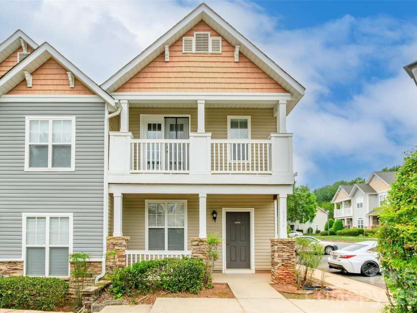 10350 Mcgoogan Lane, Charlotte, NC 28277.  MLS# CAR4397671, YatesRealty ID 33769. 