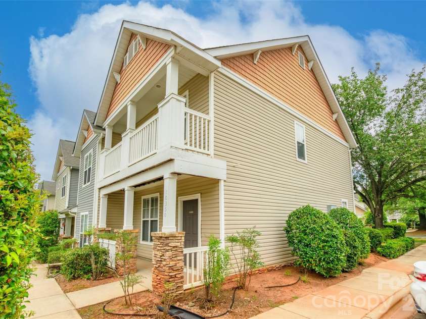 10350 Mcgoogan Lane, Charlotte, NC 28277.  MLS# CAR4397671, YatesRealty ID 33769. 