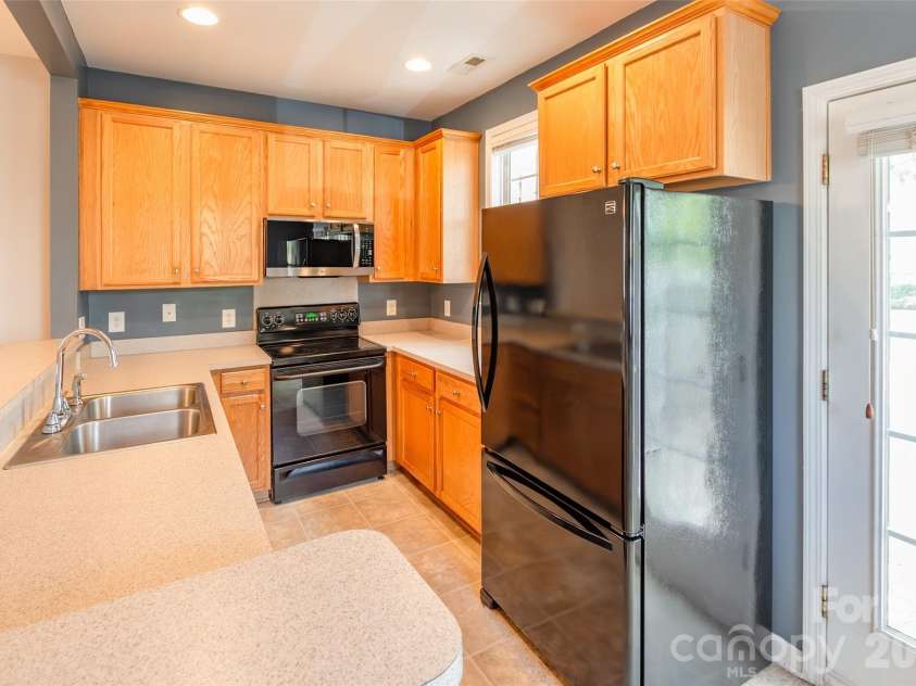 10350 Mcgoogan Lane, Charlotte, NC 28277.  MLS# CAR4397671, YatesRealty ID 33769. 