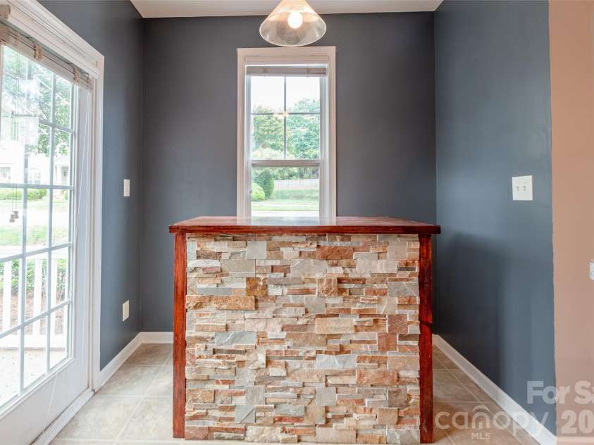 10350 Mcgoogan Lane, Charlotte, NC 28277.  MLS# CAR4397671, YatesRealty ID 33769. 