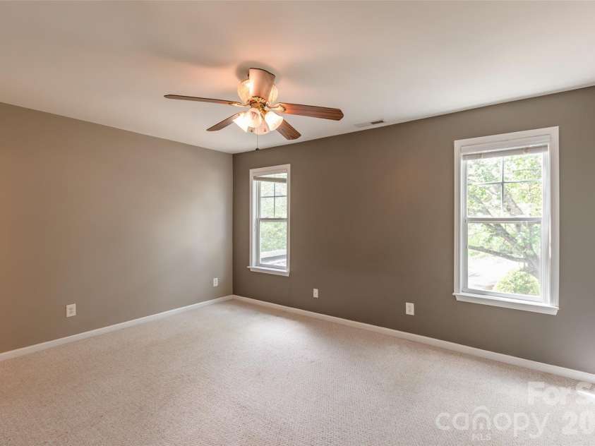 10350 Mcgoogan Lane, Charlotte, NC 28277.  MLS# CAR4397671, YatesRealty ID 33769. 