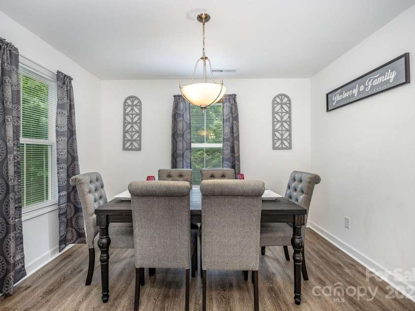 415 Pinecroft Lane, Spencer, NC 28159.  MLS# CAR4289914, YatesRealty ID 33769. Dining