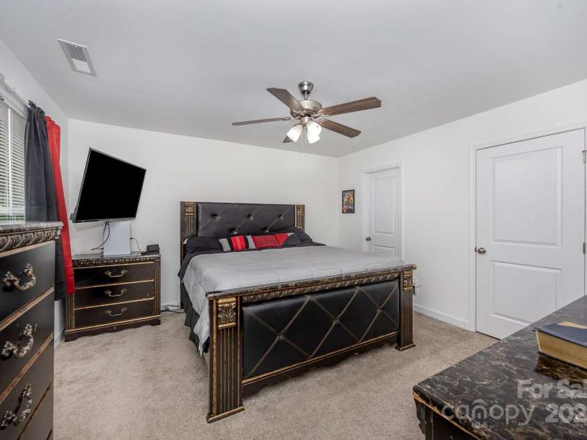 415 Pinecroft Lane, Spencer, NC 28159.  MLS# CAR4289914, YatesRealty ID 33769. Primary Bedroom