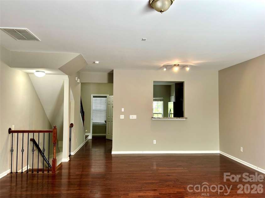 251 Lincoln Street, Charlotte, NC 28203.  MLS# CAR4342799, YatesRealty ID 3377. 
