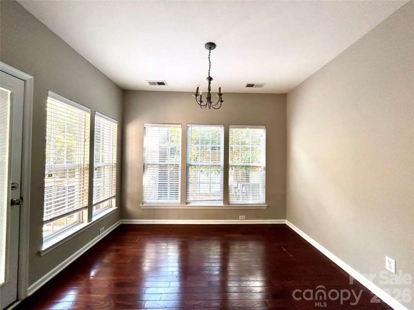 251 Lincoln Street, Charlotte, NC 28203.  MLS# CAR4342799, YatesRealty ID 3377. 