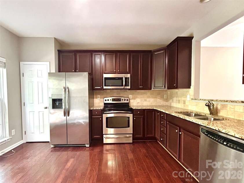 251 Lincoln Street, Charlotte, NC 28203.  MLS# CAR4342799, YatesRealty ID 3377. 