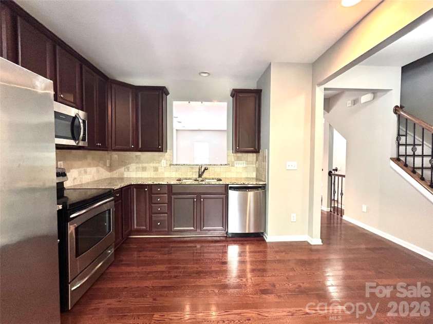 251 Lincoln Street, Charlotte, NC 28203.  MLS# CAR4342799, YatesRealty ID 3377. 