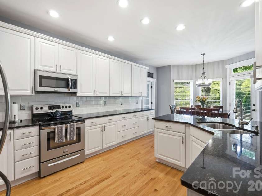 21415 John Pines Drive, Cornelius, NC 28031.  MLS# CAR4388502, YatesRealty ID 33770. 