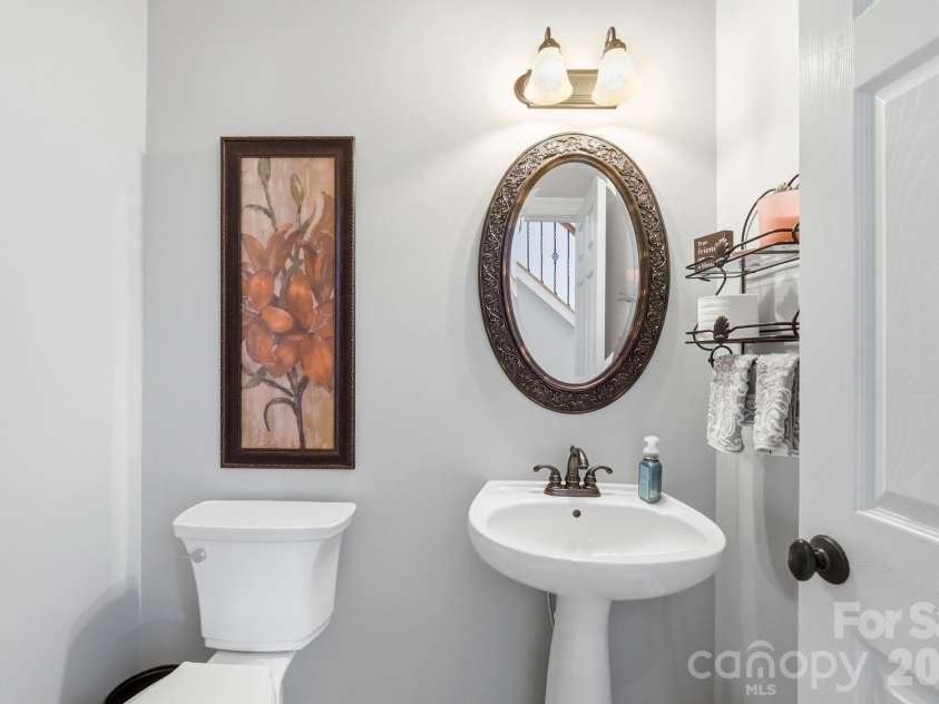 21415 John Pines Drive, Cornelius, NC 28031.  MLS# CAR4388502, YatesRealty ID 33770. 